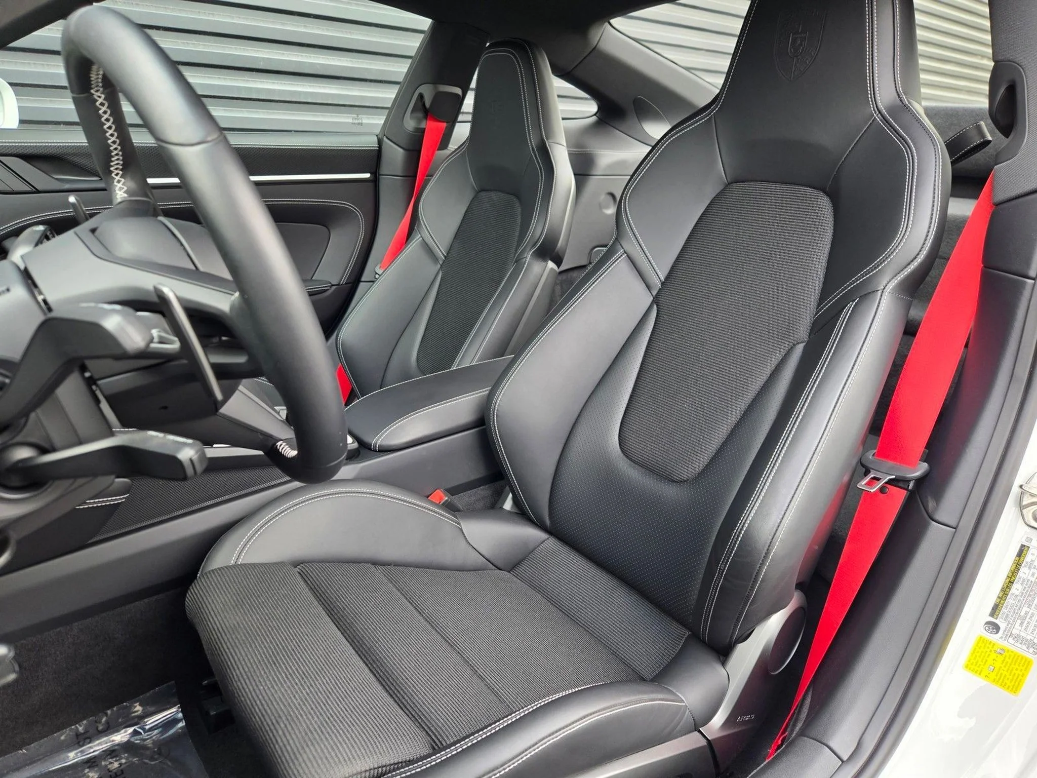 2,700-Mile 2022 Porsche 992 GT3 Touring photo 3