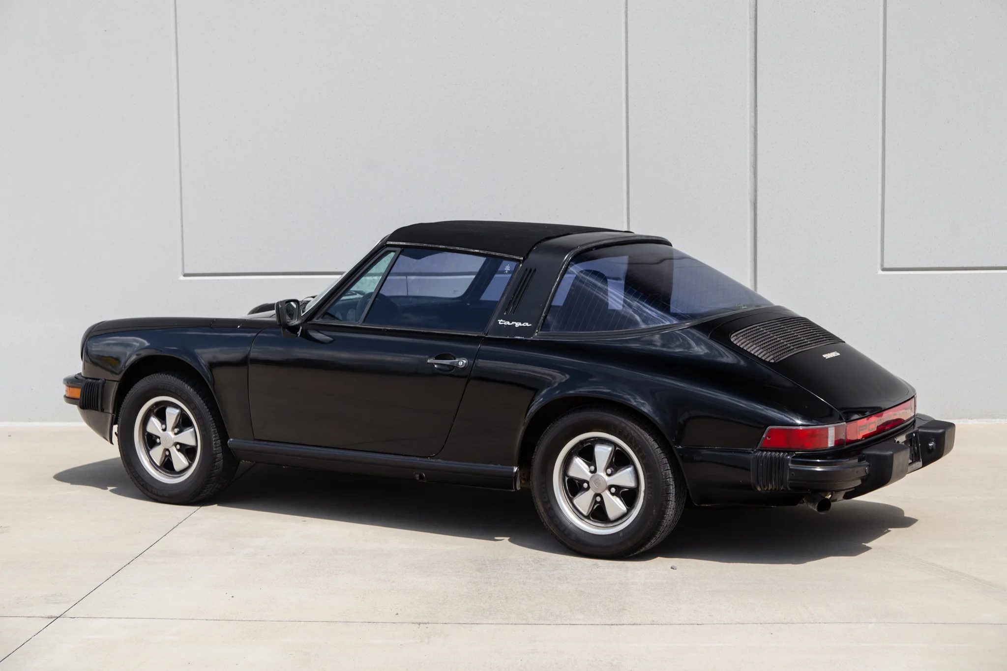 1977 Porsche 911S Targa 5-Speed photo 4