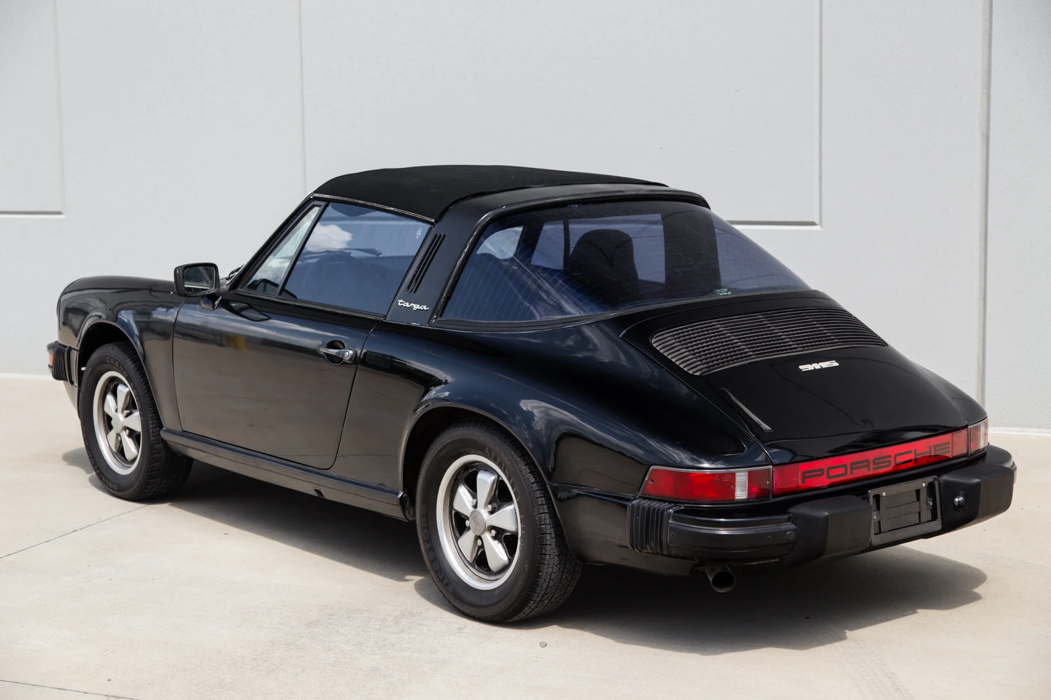 1977 Porsche 911S Targa 5-Speed photo 5