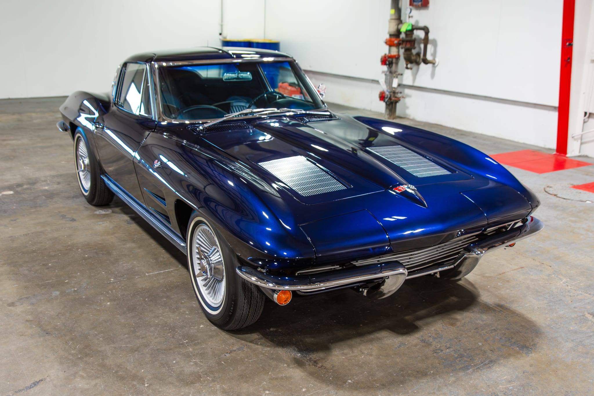 1963 Chevrolet Corvette Split-Window Coupe L76 327/340 4-Speed photo 6