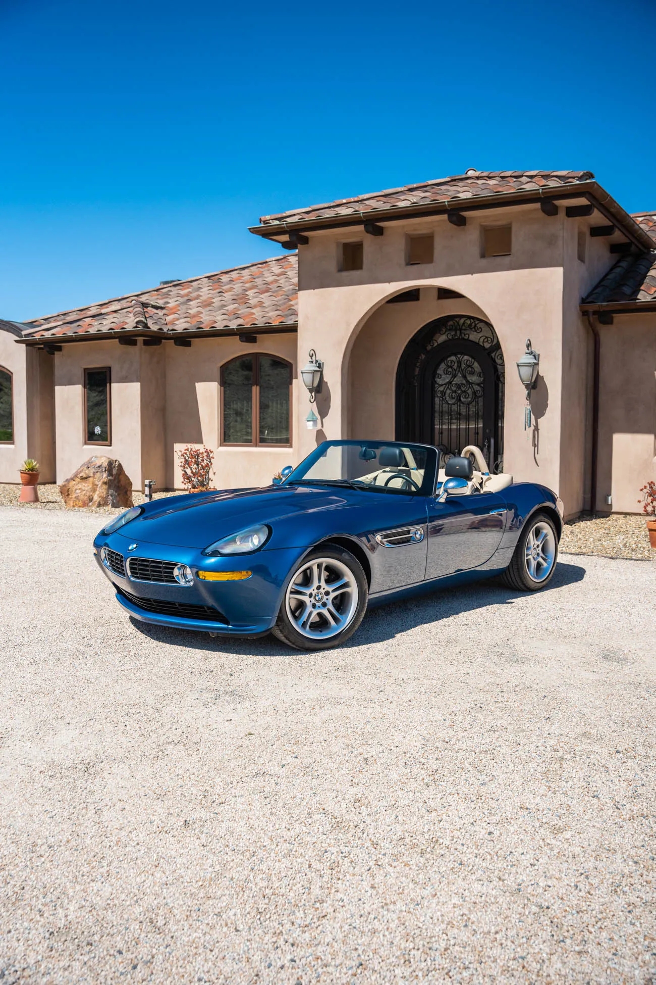 27k-Mile 2001 BMW Z8 photo 2