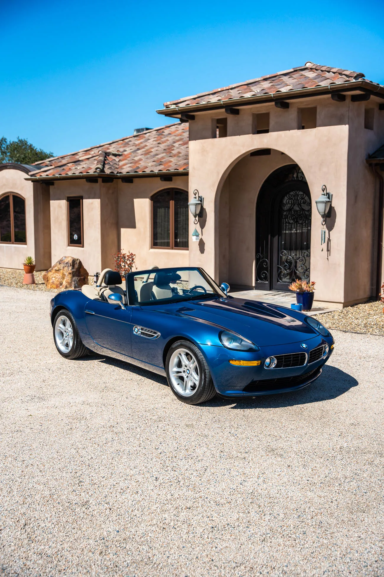 27k-Mile 2001 BMW Z8 photo 3