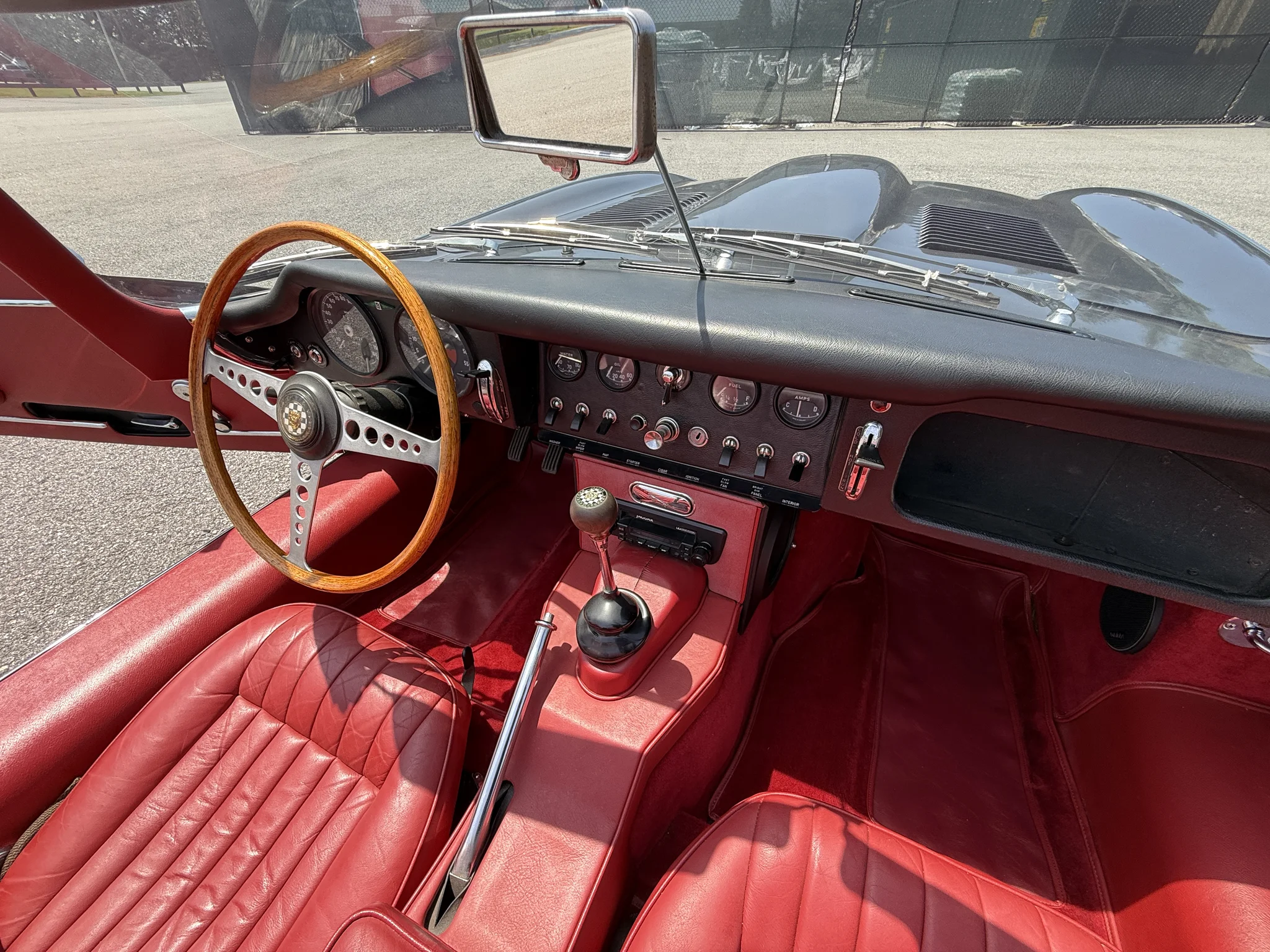 1965 Jaguar XK-E Series I 4.2 Roadster 4-Speed photo 3