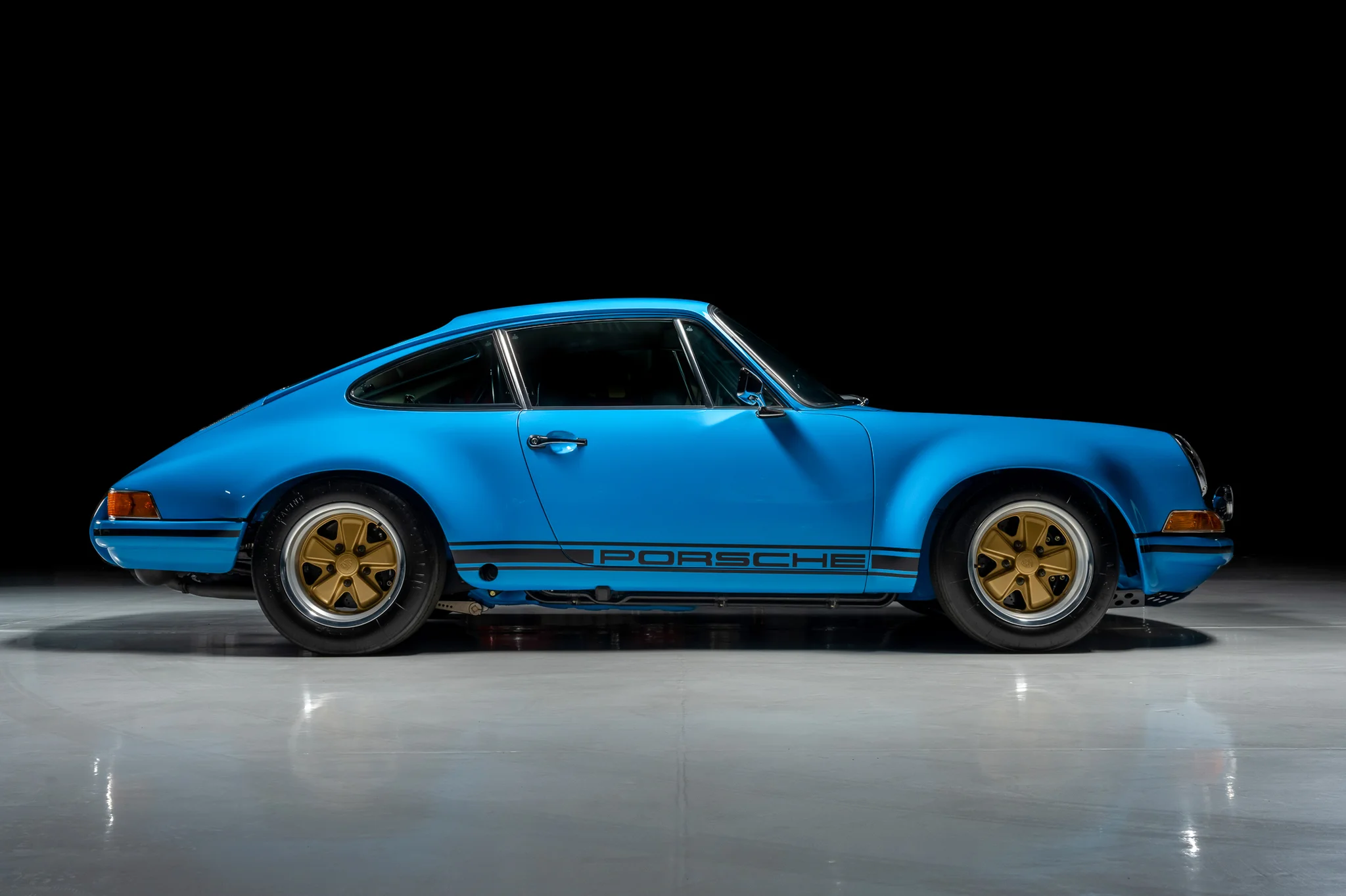 3.2L-Powered 1977 Porsche 911S Coupe 5-Speed photo 5