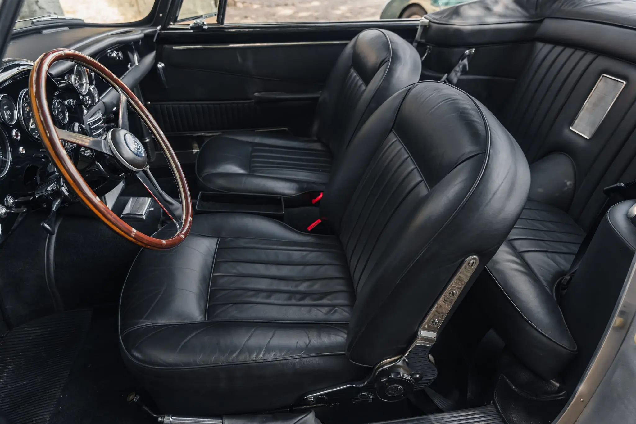 1964 Aston Martin DB5 Convertible photo 5