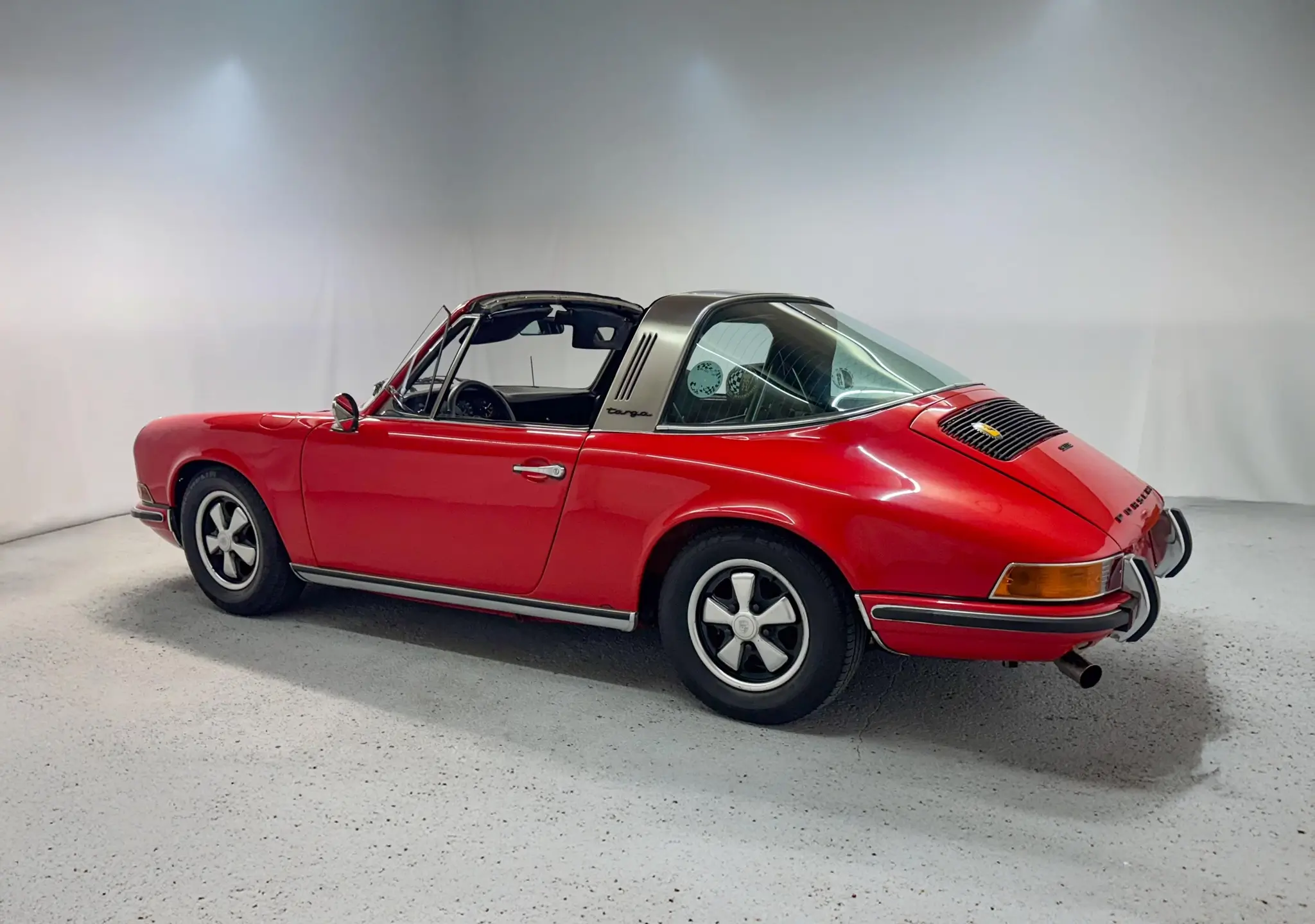 RoW 1972 Porsche 911E Targa 3.2L 5-Speed photo 5