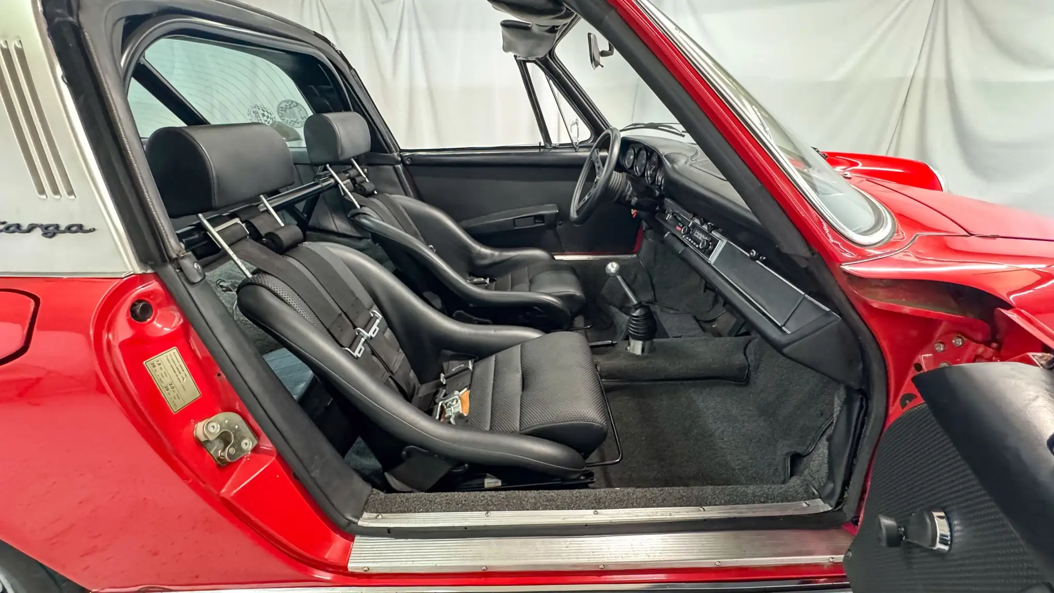 RoW 1972 Porsche 911E Targa 3.2L 5-Speed photo 3
