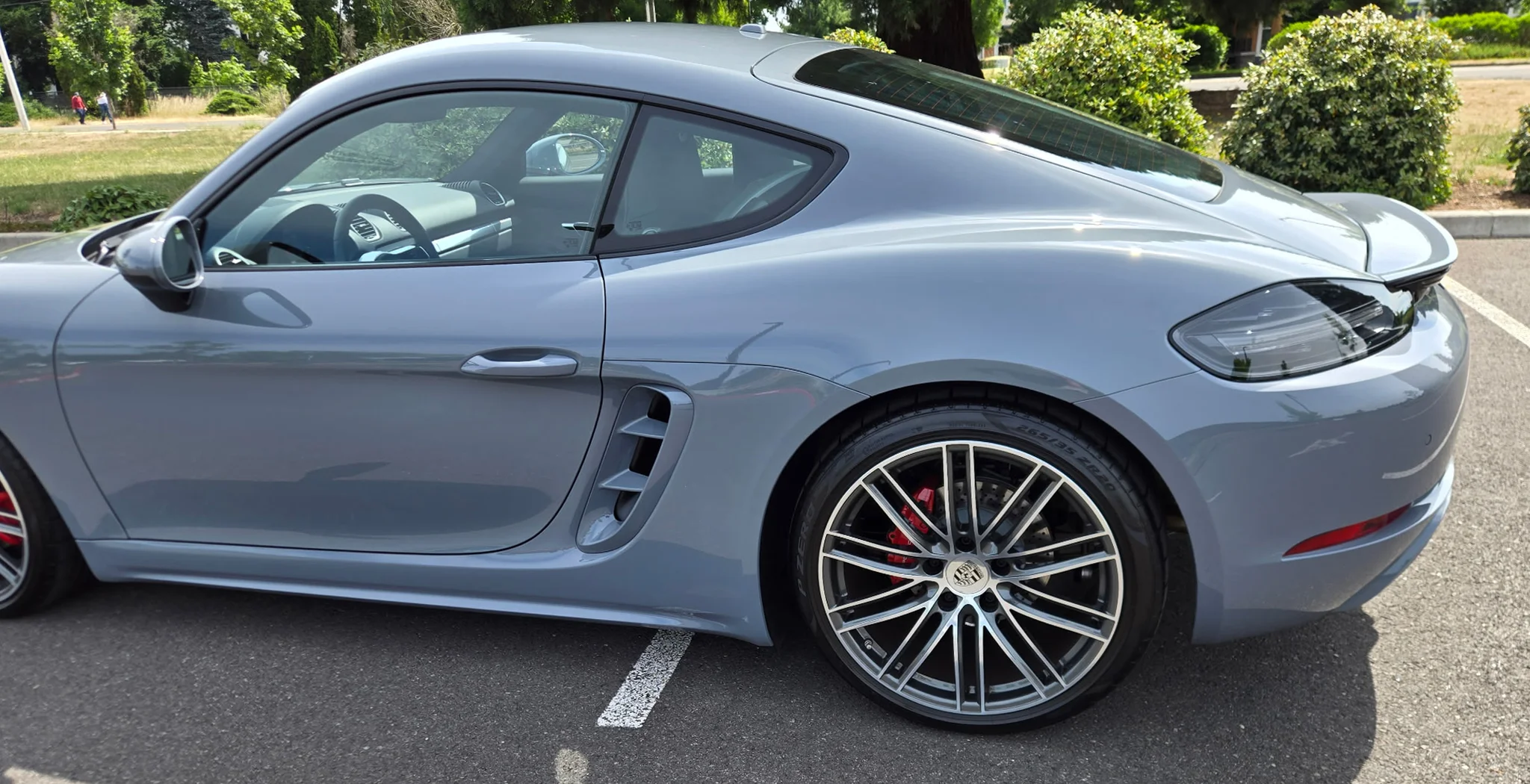 2k-Mile 2024 Porsche 718 Cayman S 6-Speed photo 7