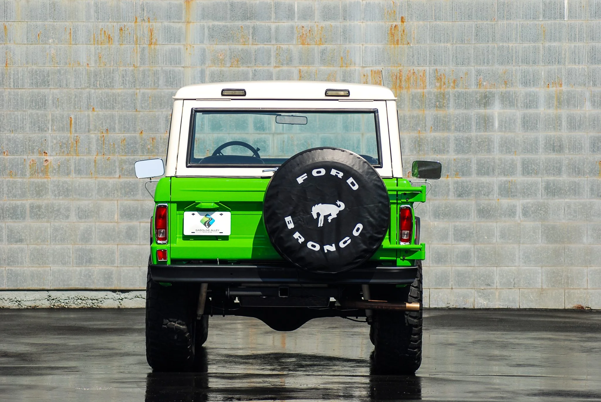 1977 Ford Bronco 302 Fuel-Injected photo 6