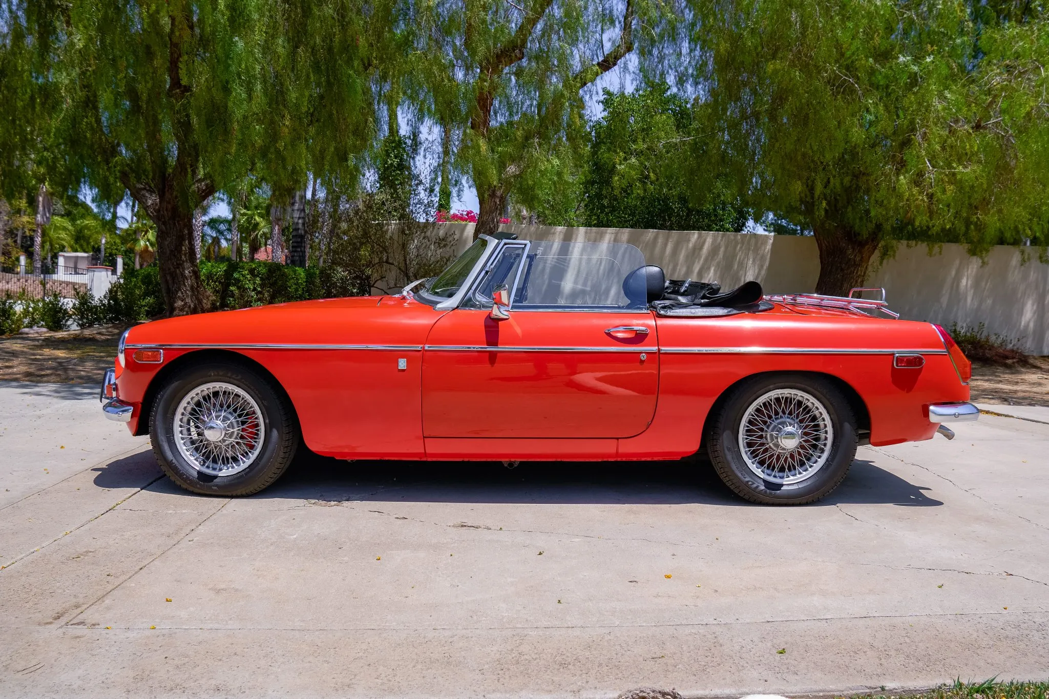 1972 MG MGB Roadster photo 7