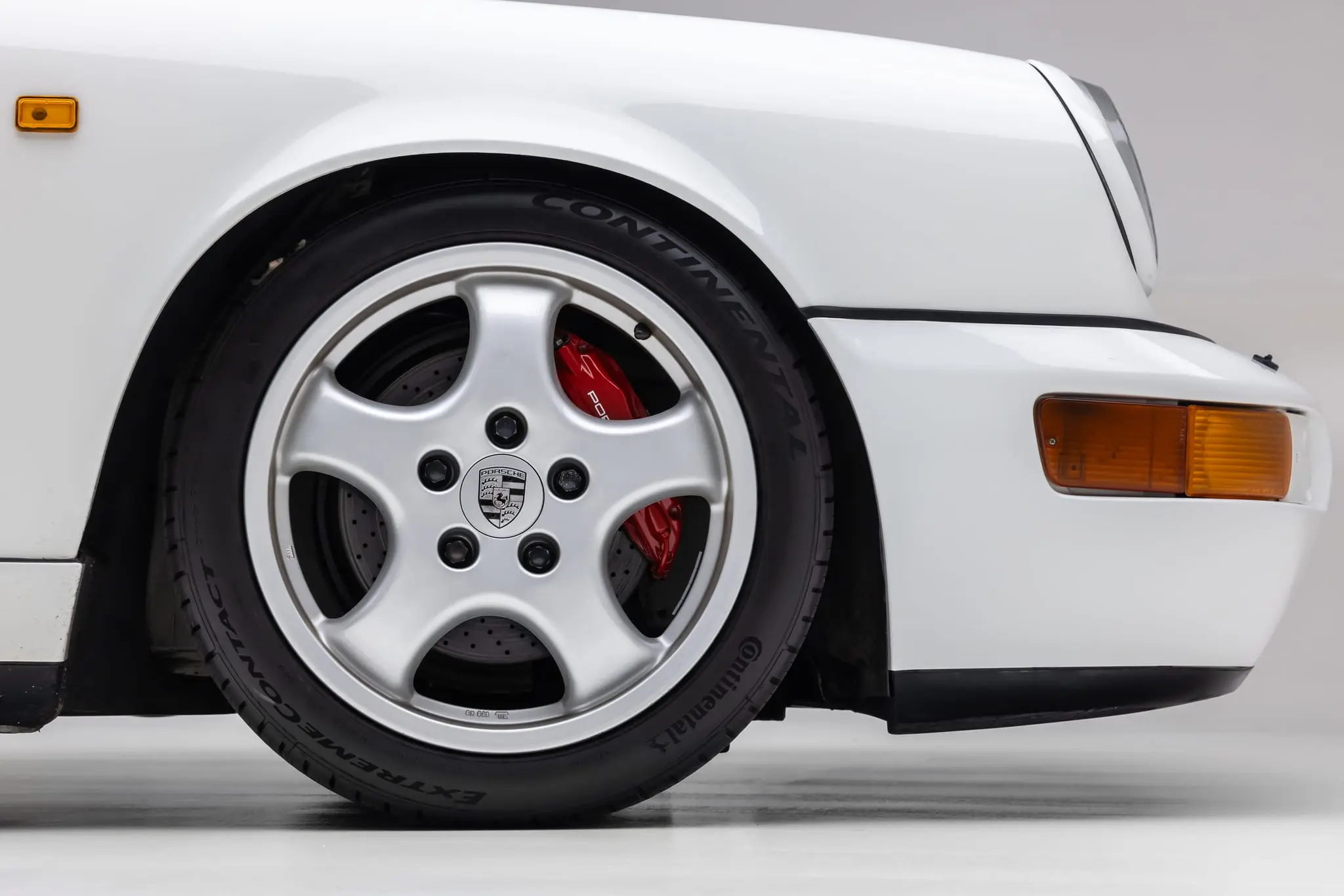RoW 1991 Porsche 911 Carrera 2 Coupe 5-Speed photo 3