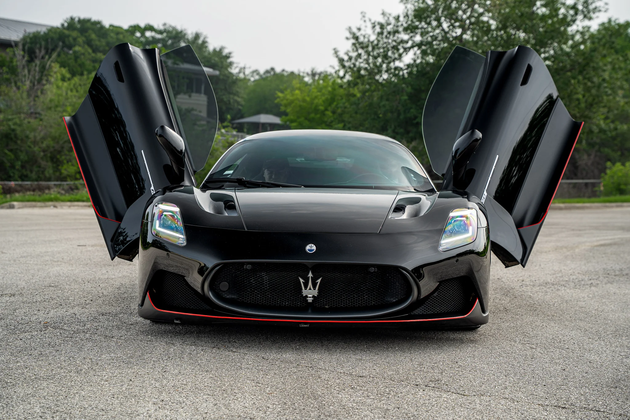 5k-Mile 2023 Maserati MC20 Coupe photo 5