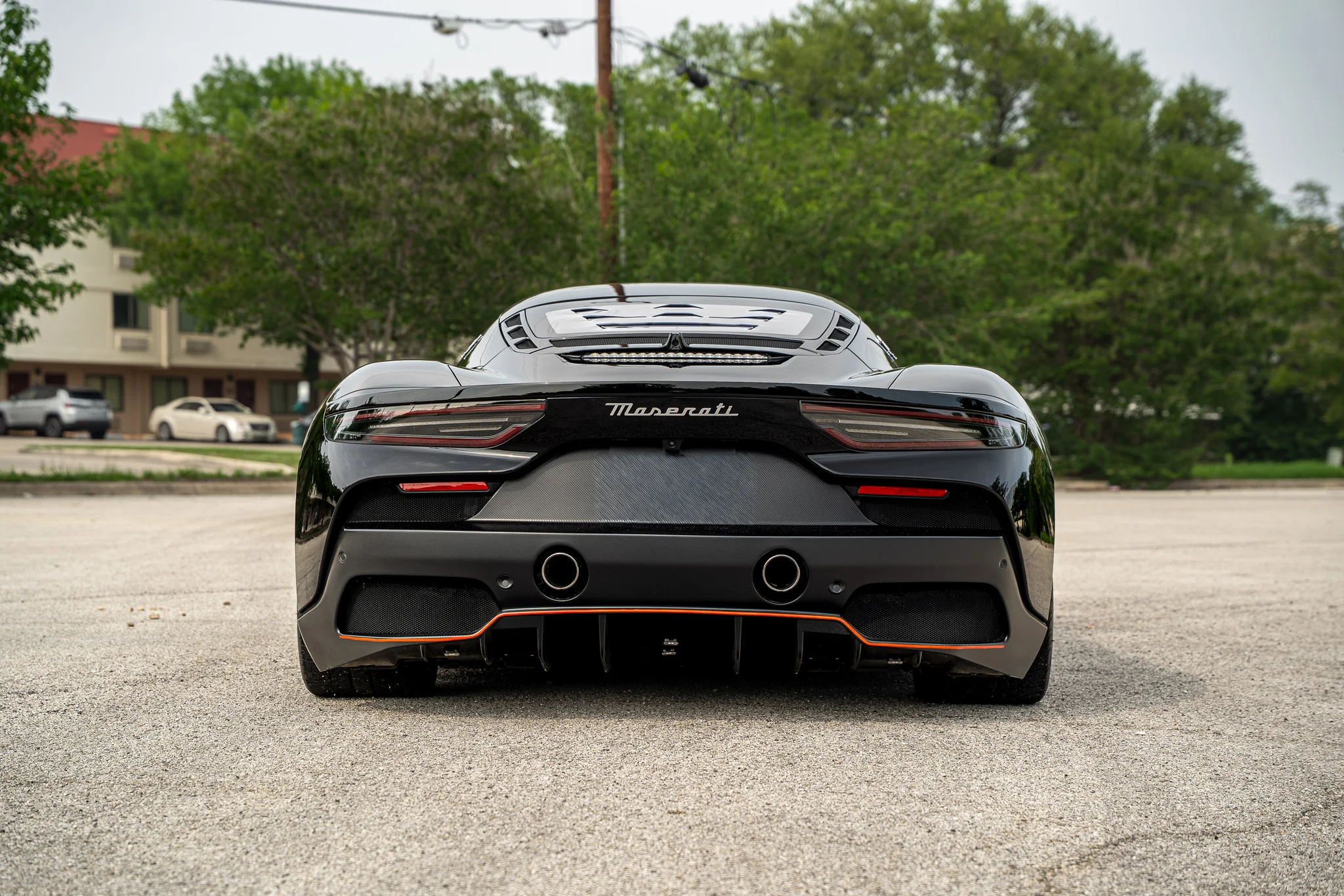 5k-Mile 2023 Maserati MC20 Coupe photo 6