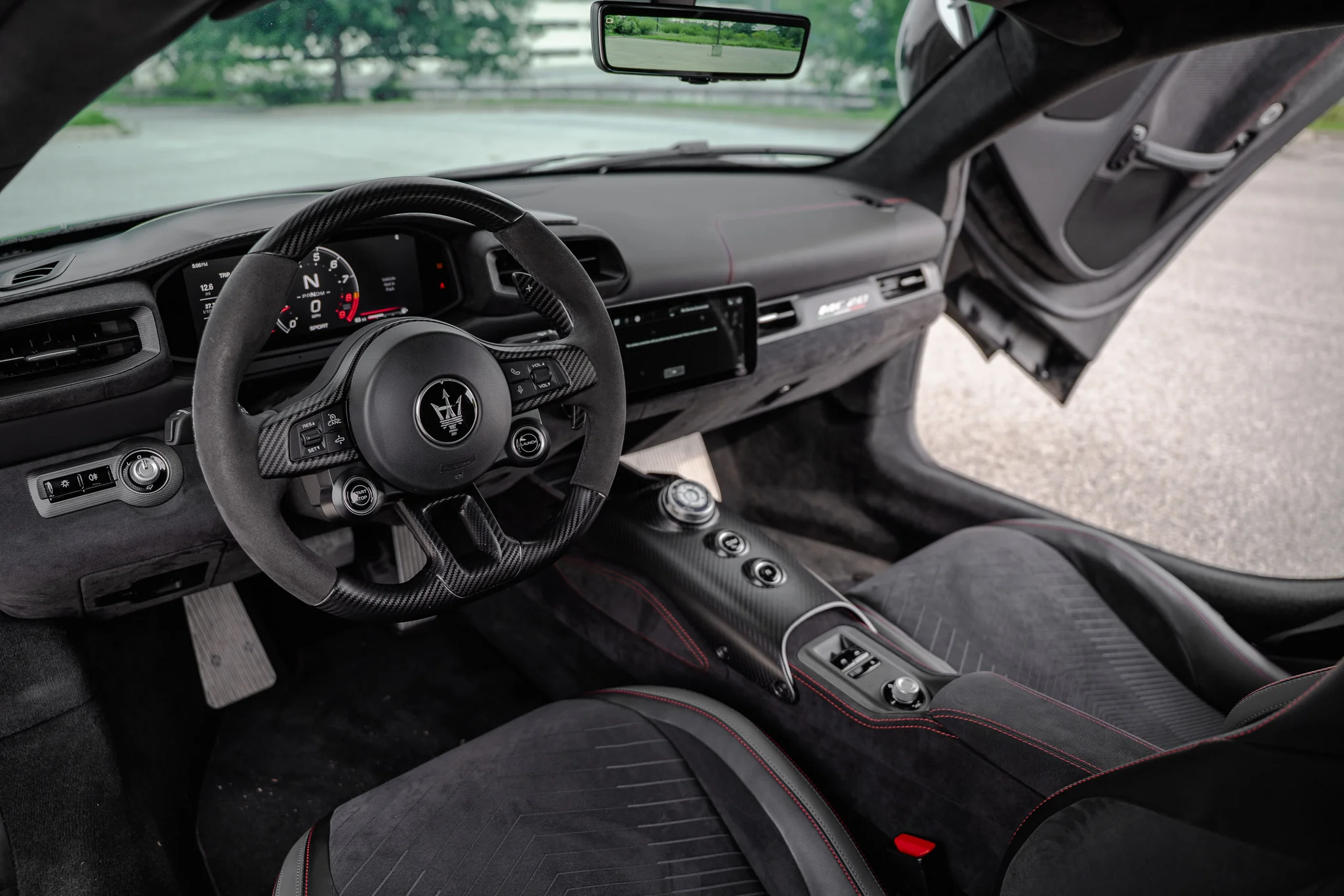 5k-Mile 2023 Maserati MC20 Coupe photo 3