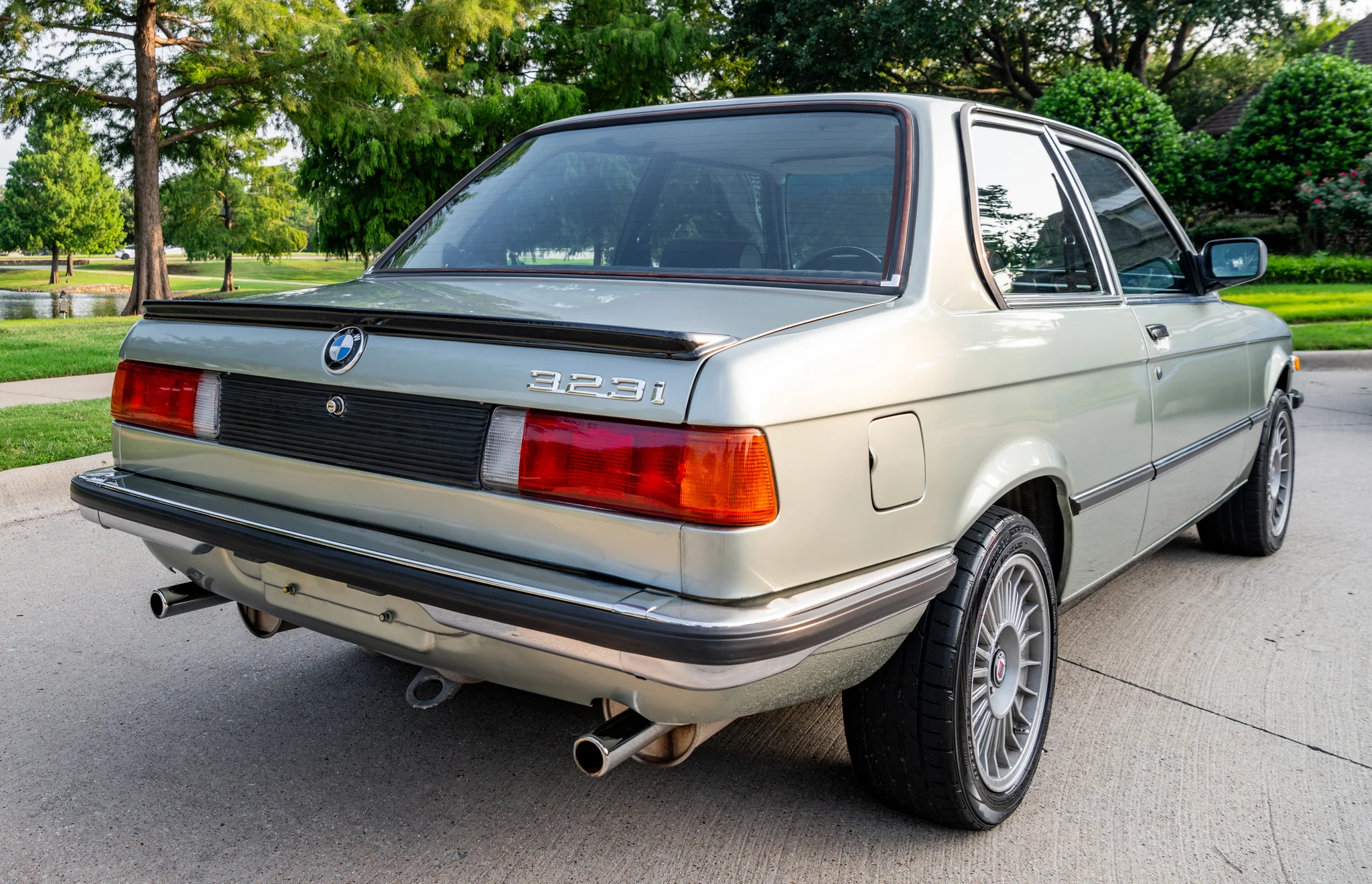 1983 BMW E21 323i 5-Speed photo 2