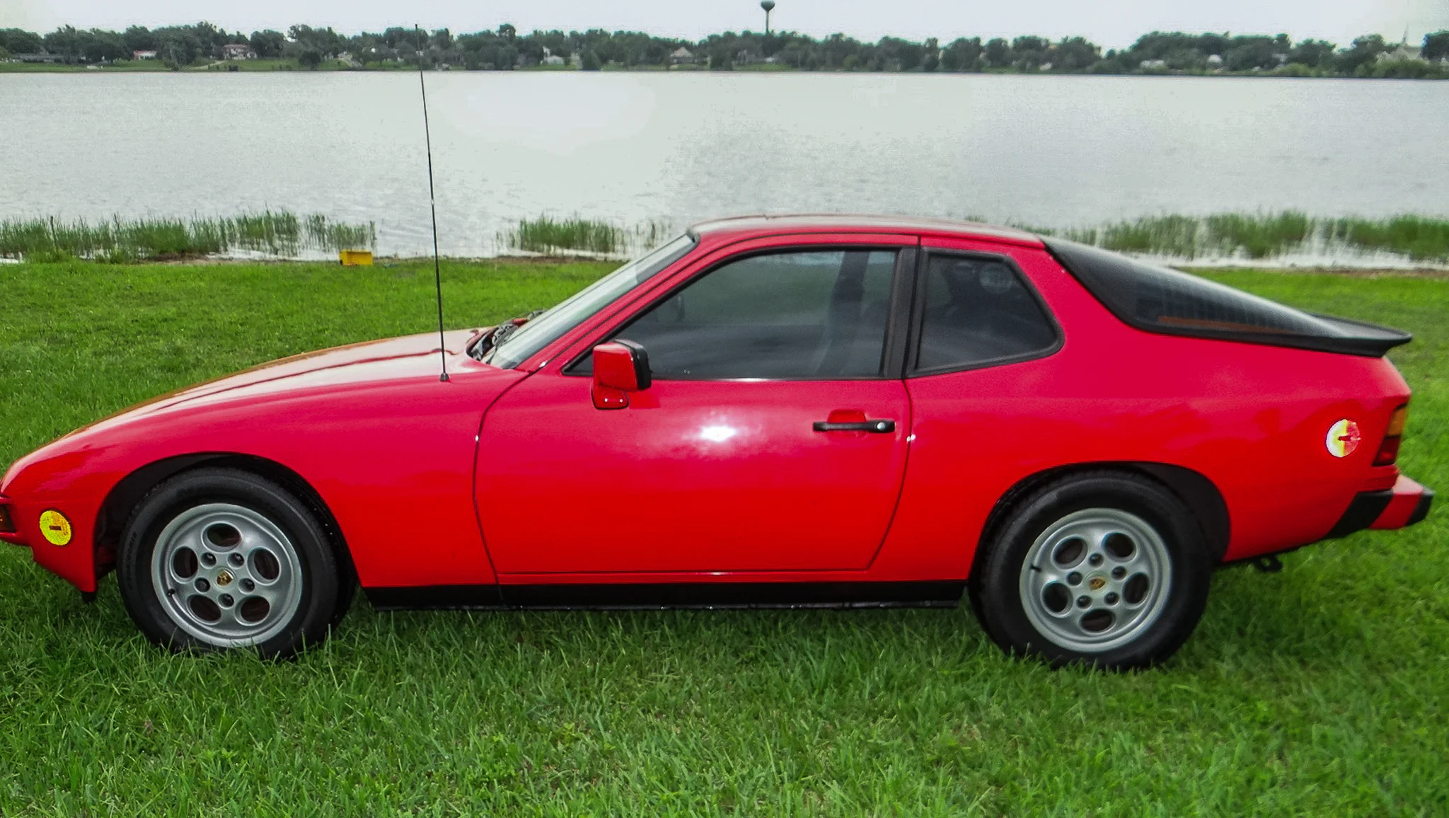 10-Years-Owned 1987 Porsche 924S 5-Speed photo 6