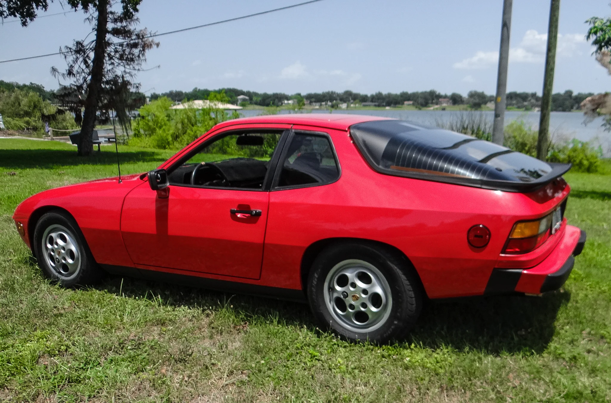10-Years-Owned 1987 Porsche 924S 5-Speed photo 7