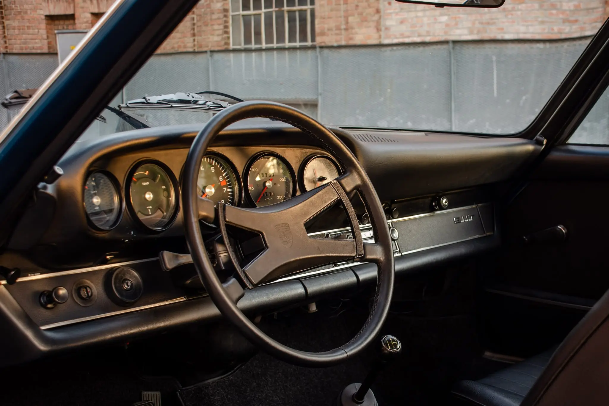 1973 Porsche 911T Coupe 5-Speed photo 5