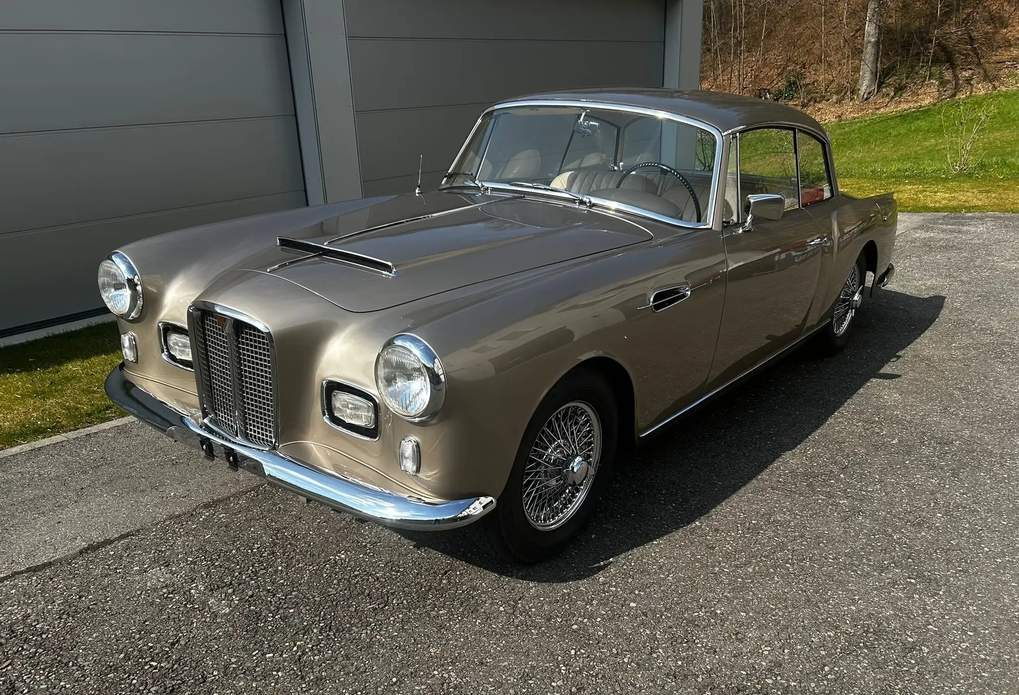1959 Alvis TD21 Graber Special Fixed-Head Coupe photo 2