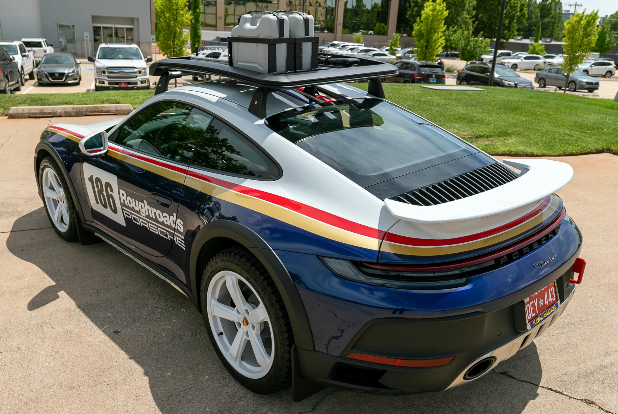 2,700-Mile 2024 Porsche 911 Dakar w/ Rallye Design Package photo 6