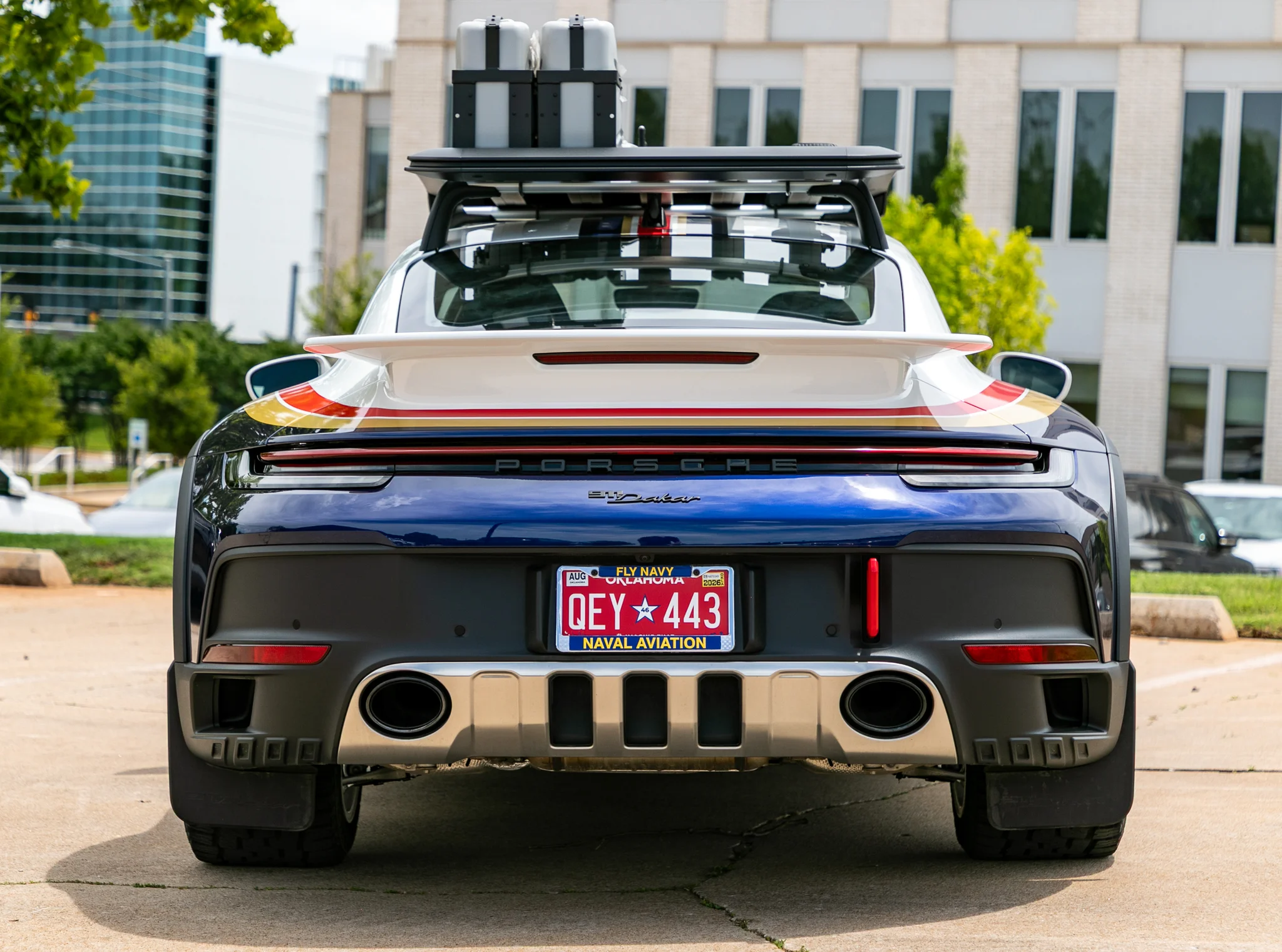 2,700-Mile 2024 Porsche 911 Dakar w/ Rallye Design Package photo 7